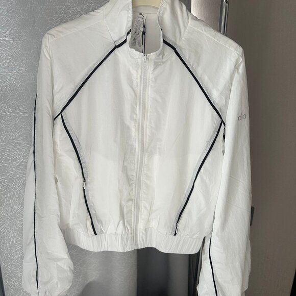 Alo yoga Women's white casual sportswear set with sun protection - Picture 3 of 10